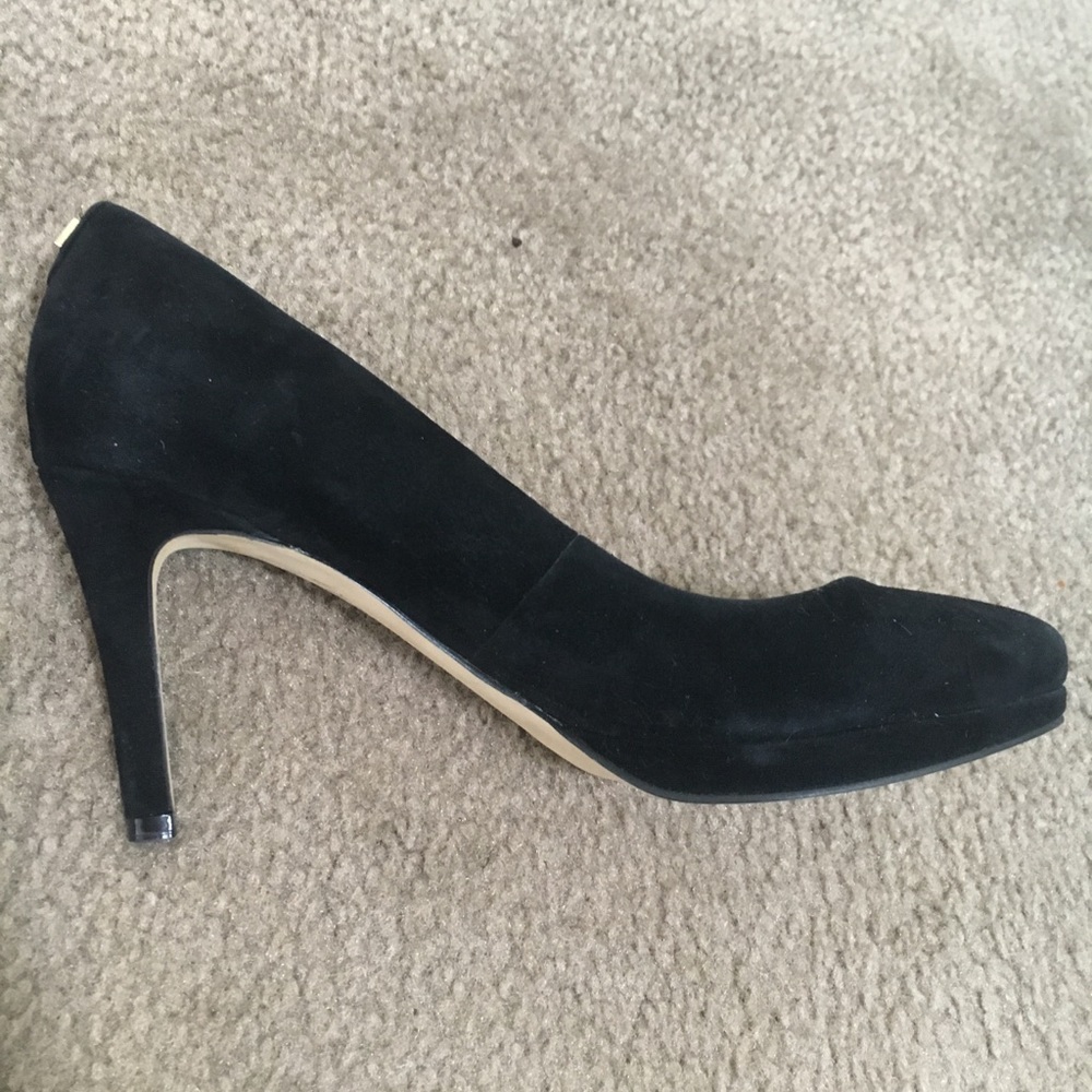 Ivanka Trump “Kimo”black suede platform pumps